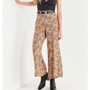 Silence + noise extreme kick flare pants size 6